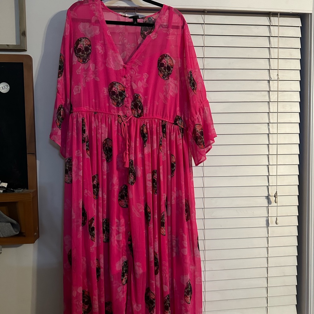 Torrid Hot Pink Chiffon Maxi Dress size 2 18/20